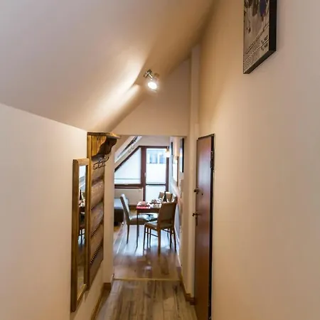 Styl Róża Pustyni, Centrum Miasta * Zakopane