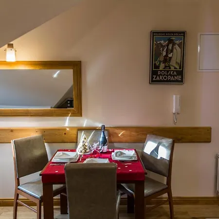 Styl Róża Pustyni, Centrum Miasta Apartament *