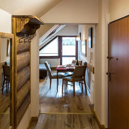 Styl Róża Pustyni, Centrum Miasta Zakopane