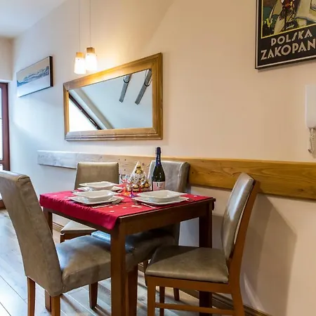 Styl Róża Pustyni, Centrum Miasta Zakopane